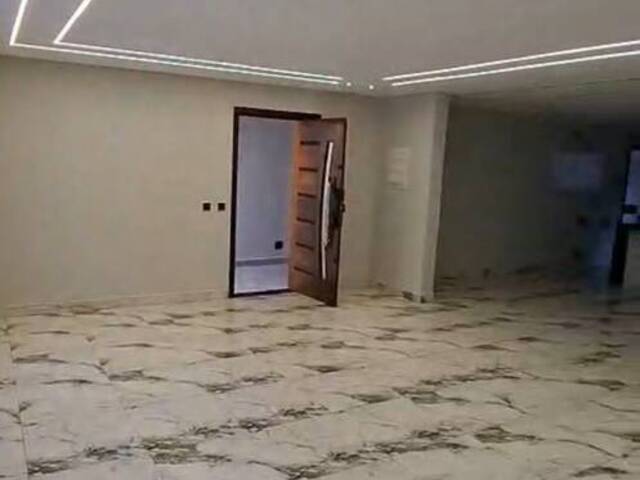 Sobrado para Venda em Praia Grande - 4